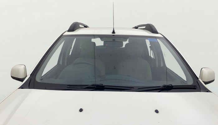 2013 Renault Duster RXE PETROL, Petrol, Manual, 54,461 km, Front Windshield