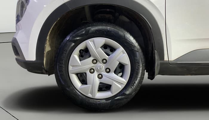 2021 Hyundai VENUE S 1.2, Petrol, Manual, 24,556 km, Left Front Wheel