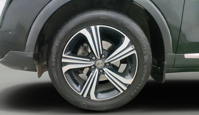 2022 MG ASTOR SHARP 1.5 CVT, Petrol, Automatic, 37,672 km, Left Front Wheel