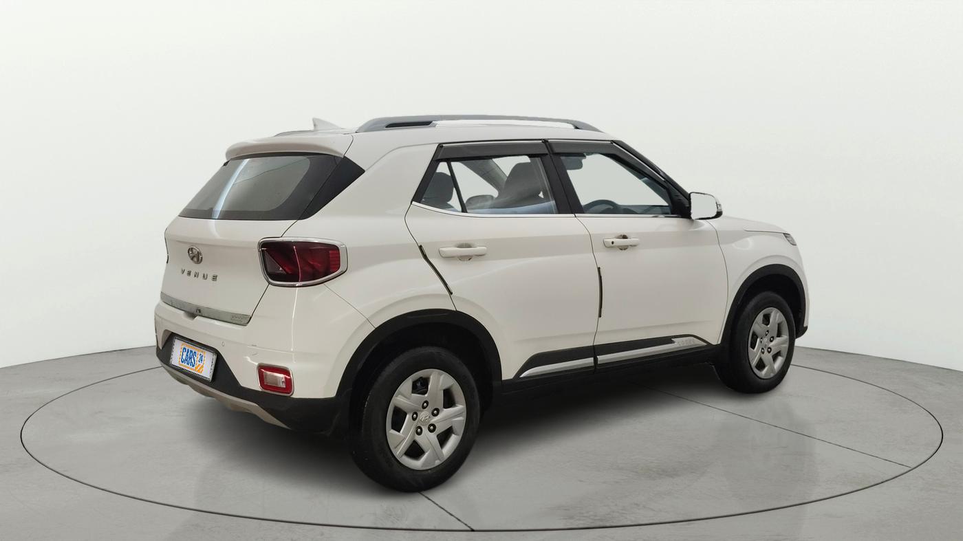 2022 Hyundai VENUE S+ 1.2, Petrol, Manual, 38,396 km, Right Back Diagonal