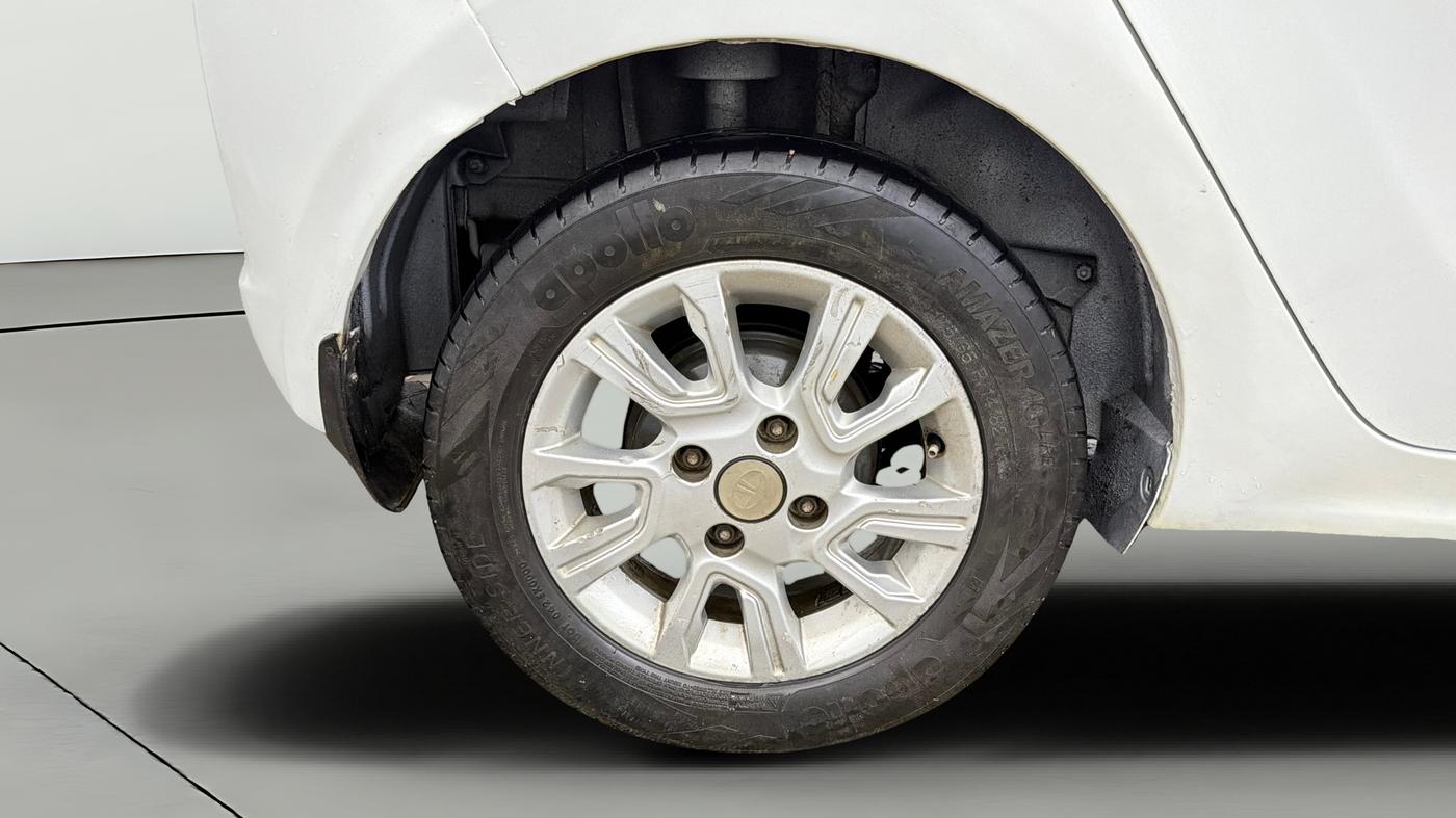 2018 Tata Tiago XZ PETROL, CNG, Manual, 1,17,606 km, Right Rear Wheel