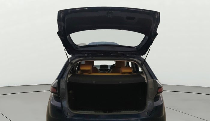 2023 Tata ALTROZ XZ DIESEL, Diesel, Manual, 25,207 km, Boot Door Open