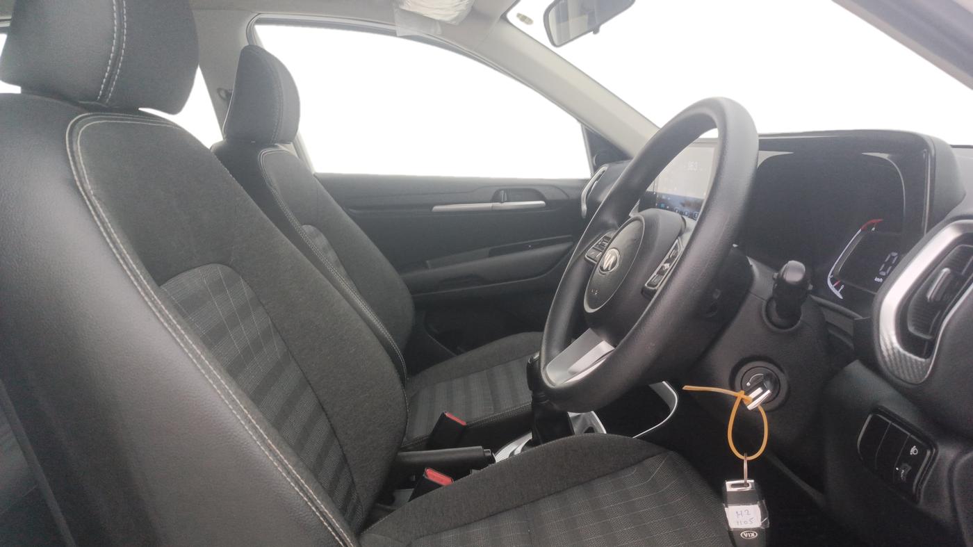 2021 KIA SONET HTK PLUS 1.2, Petrol, Manual, 37,870 km, Right Side Front Door Cabin