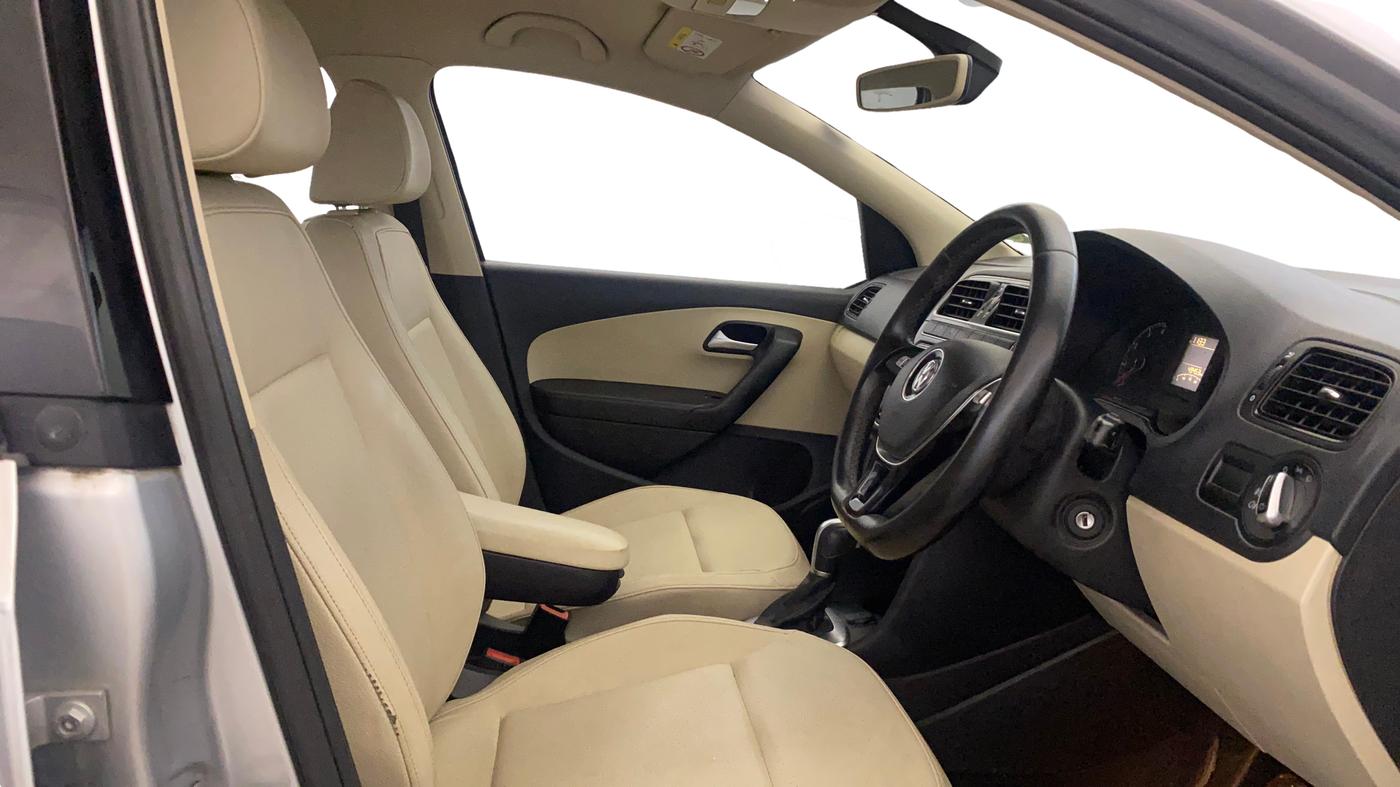 2019 Volkswagen Vento HIGHLINE PLUS 1.2 AT, Petrol, Automatic, 49,462 km, Right Side Front Door Cabin