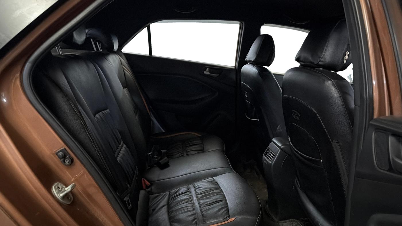 2015 Hyundai i20 Active 1.2 SX, Petrol, Manual, 56,279 km, Right Side Rear Door Cabin