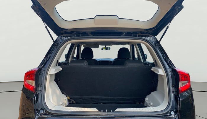 2023 Mahindra XUV300 W4 1.5 DIESEL, Diesel, Manual, 43,274 km, Boot Open Zoomed View