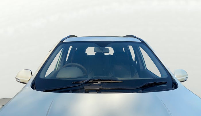 2015 Mahindra XUV500 W8, Diesel, Manual, 77,616 km, Front Windshield