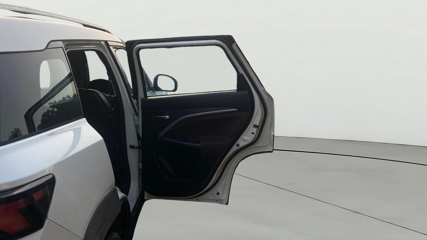 2022 Maruti BREZZA ZXI SMART HYBRID , Petrol, Manual, 1,38,156 km, RHS Rear Door