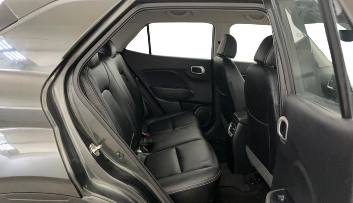 2019 Hyundai VENUE S 1.2, Petrol, Manual, 28,246 km, Right Side Rear Door Cabin