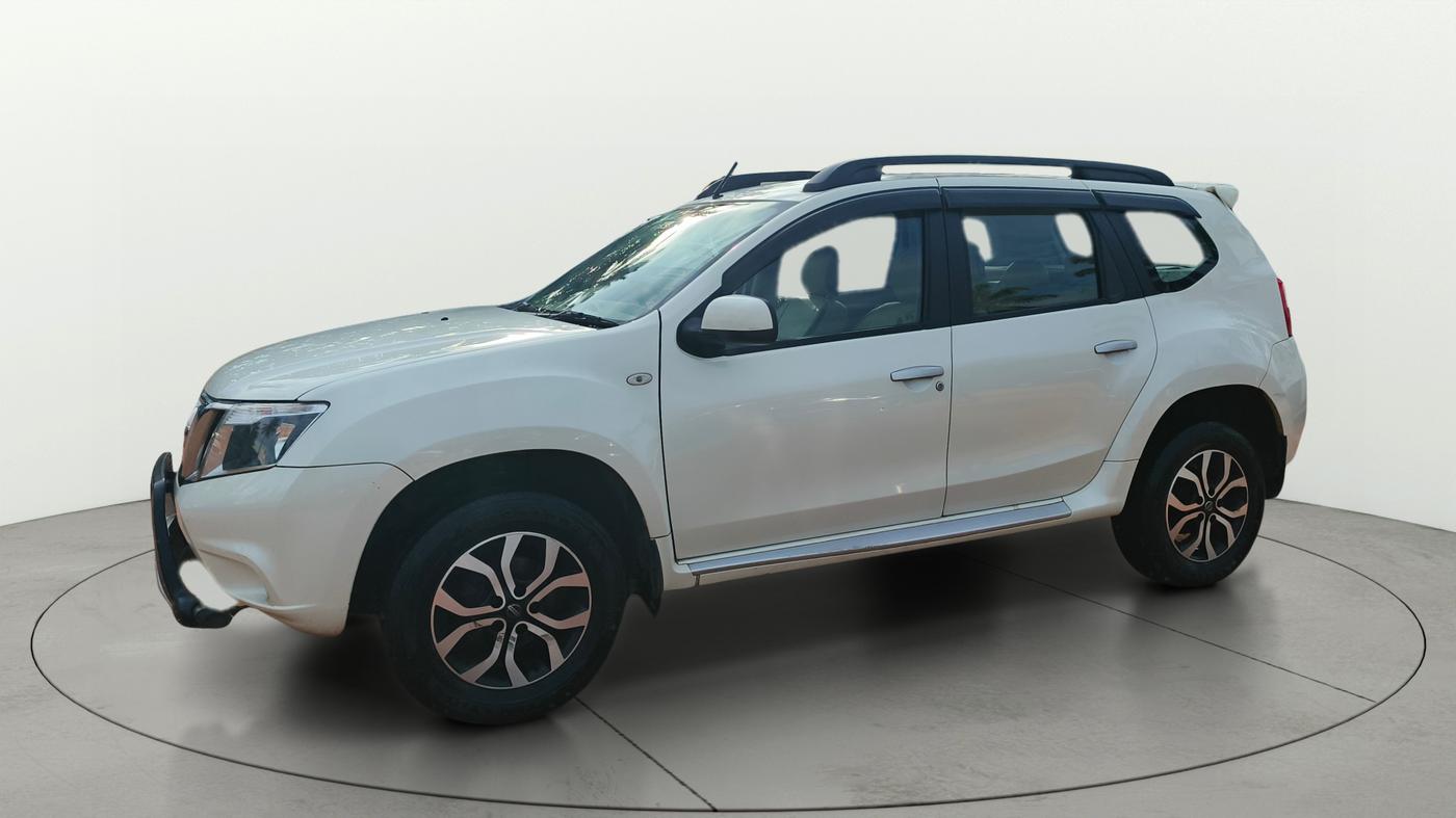 2015 Nissan Terrano XL (D), Diesel, Manual, 90,453 km, Left Front Diagonal