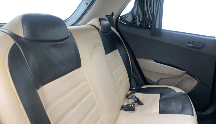 2018 Hyundai Grand i10 MAGNA 1.2 KAPPA VTVT, CNG, Manual, 43,746 km, Right Side Rear Door Cabin