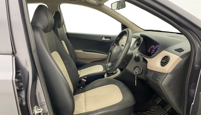2017 Hyundai Grand i10 SPORTZ (O) 1.2 KAPPA VTVT, Petrol, Manual, 35,960 km, Right Side Front Door Cabin