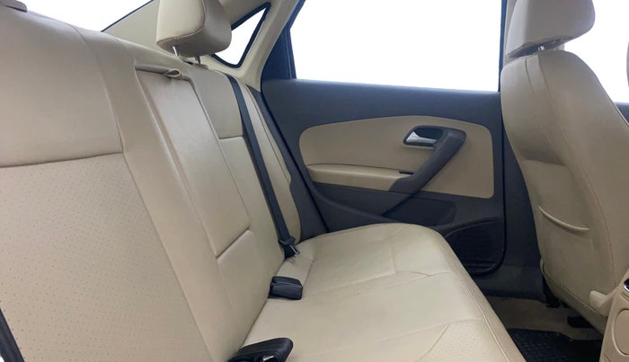 2015 Volkswagen Vento HIGHLINE 1.6 MPI, Petrol, Manual, 86,785 km, Right Side Rear Door Cabin