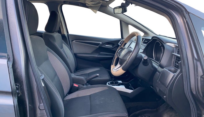 2017 Honda WR-V 1.5L I-DTEC VX MT, Diesel, Manual, 1,01,799 km, Right Side Front Door Cabin