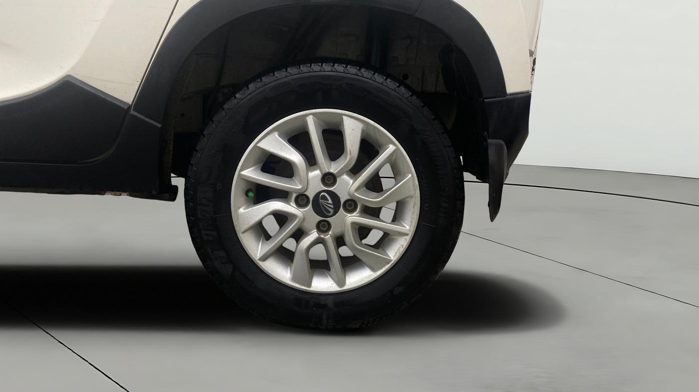 2016 Mahindra Kuv100 K8 D 5 STR, Diesel, Manual, 89,762 km, Left Rear Wheel