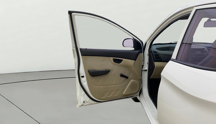 2015 Hyundai Eon D-LITE+, CNG, Manual, 1,10,658 km, LHS Front Door