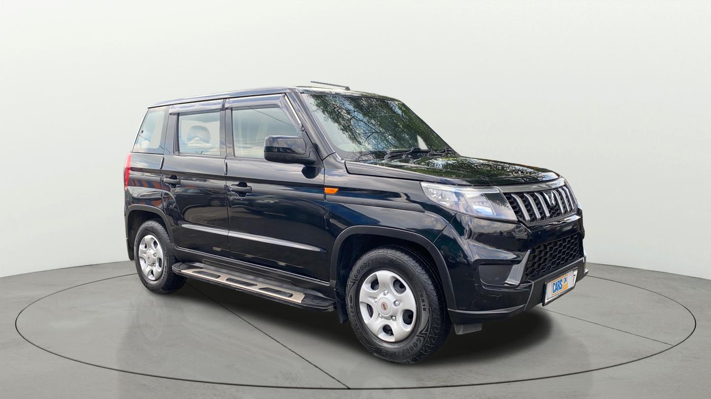 2023 Mahindra BOLERO NEO N 8, Diesel, Manual, 30,272 km, Right Front Diagonal