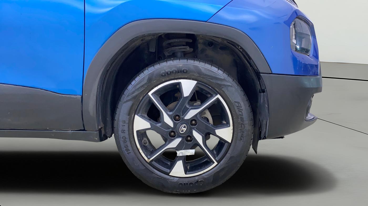 2021 Tata PUNCH CREATIVE  MT, Petrol, Manual, 65,679 km, Right Front Wheel
