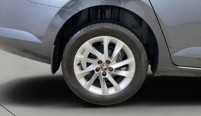 2022 Skoda SLAVIA AMBITION 1.0L TSI MT, Petrol, Manual, 31,455 km, Right Rear Wheel