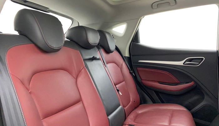 2022 MG ASTOR SAVVY 1.3 TURBO AT S RED, Petrol, Automatic, 27,333 km, Right Side Rear Door Cabin