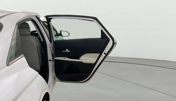 2023 Hyundai Verna SX 1.5 l MPI, Petrol, Manual, 15,313 km, RHS Rear Door