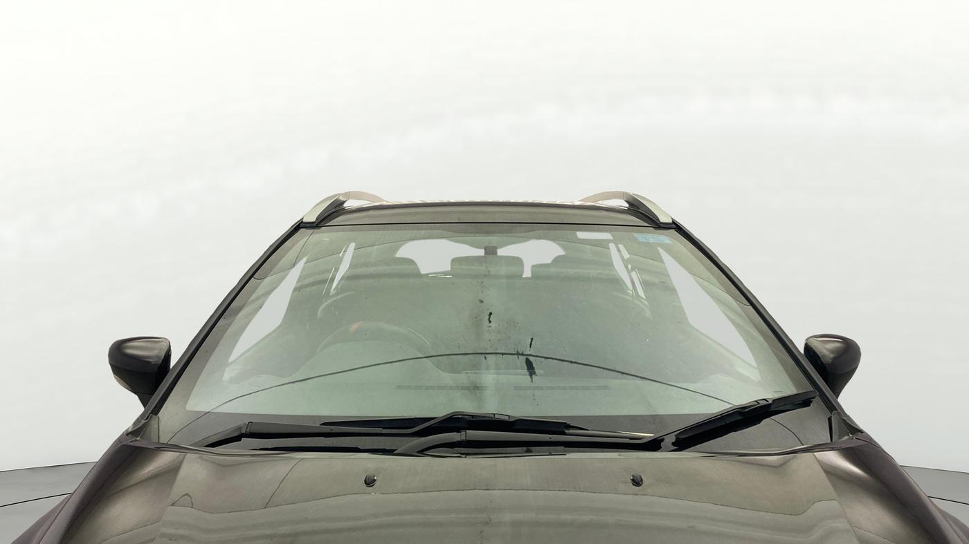 2019 Nissan Kicks XV DIESEL, Diesel, Manual, 50,110 km, Front Windshield