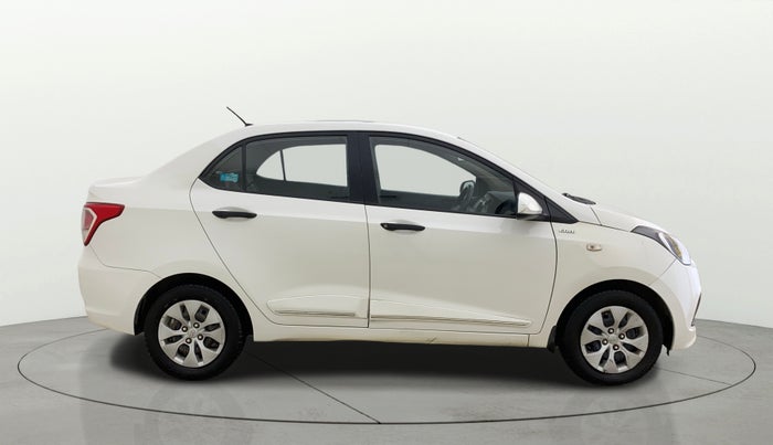 2015 Hyundai Xcent BASE 1.1, Diesel, Manual, 1,17,985 km, Right Side View