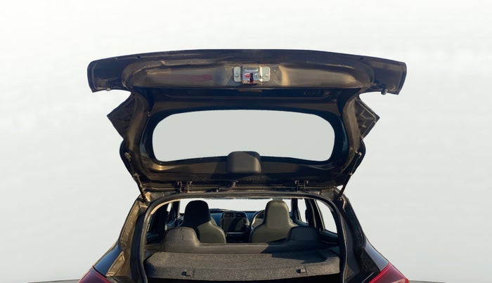 2020 Renault Kwid RXT 1.0 AMT (O), Petrol, Automatic, 38,385 km, Boot Door Open