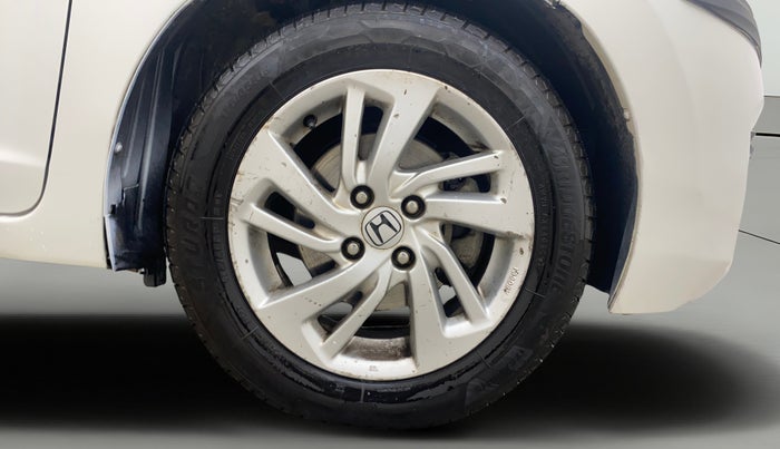 2016 Honda Jazz 1.2L I-VTEC V, Petrol, Manual, 1,05,957 km, Right Front Wheel