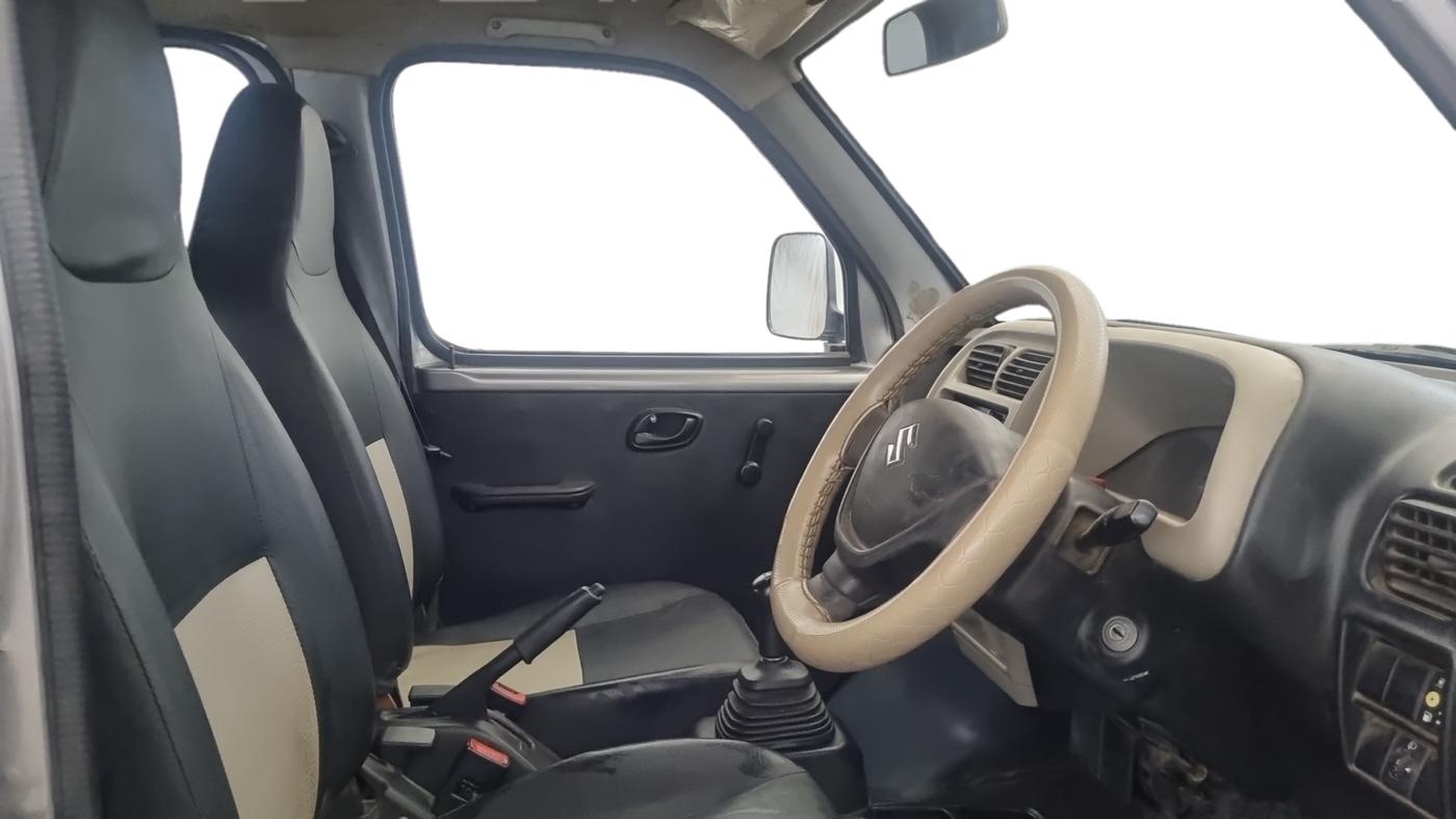 2021 Maruti Eeco 5 STR WITH A/C+HTR CNG, CNG, Manual, 1,20,611 km, Right Side Front Door Cabin