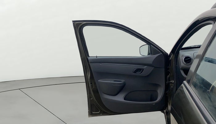 2016 Renault Kwid RXT 1.0, Petrol, Manual, 40,521 km, LHS Front Door