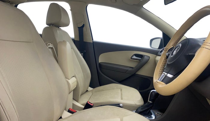 2014 Volkswagen Vento HIGHLINE PETROL AT, Petrol, Automatic, 48,605 km, Right Side Front Door Cabin