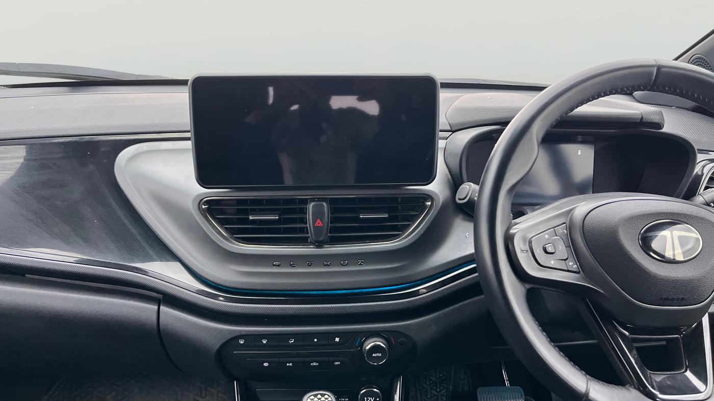 2024 Tata ALTROZ XZA Plus (S) Lux Dark Edition, Petrol, Automatic, 23,295 km, Air Conditioner