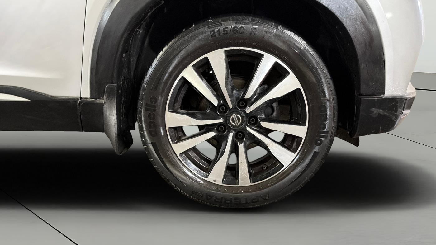 2022 Nissan Kicks XV 1.5, Petrol, Manual, 79,606 km, Right Front Wheel