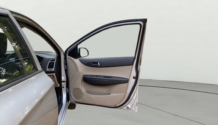 2013 Hyundai i20 MAGNA (O) 1.2, Petrol, Manual, 44,337 km, RHS Front Door