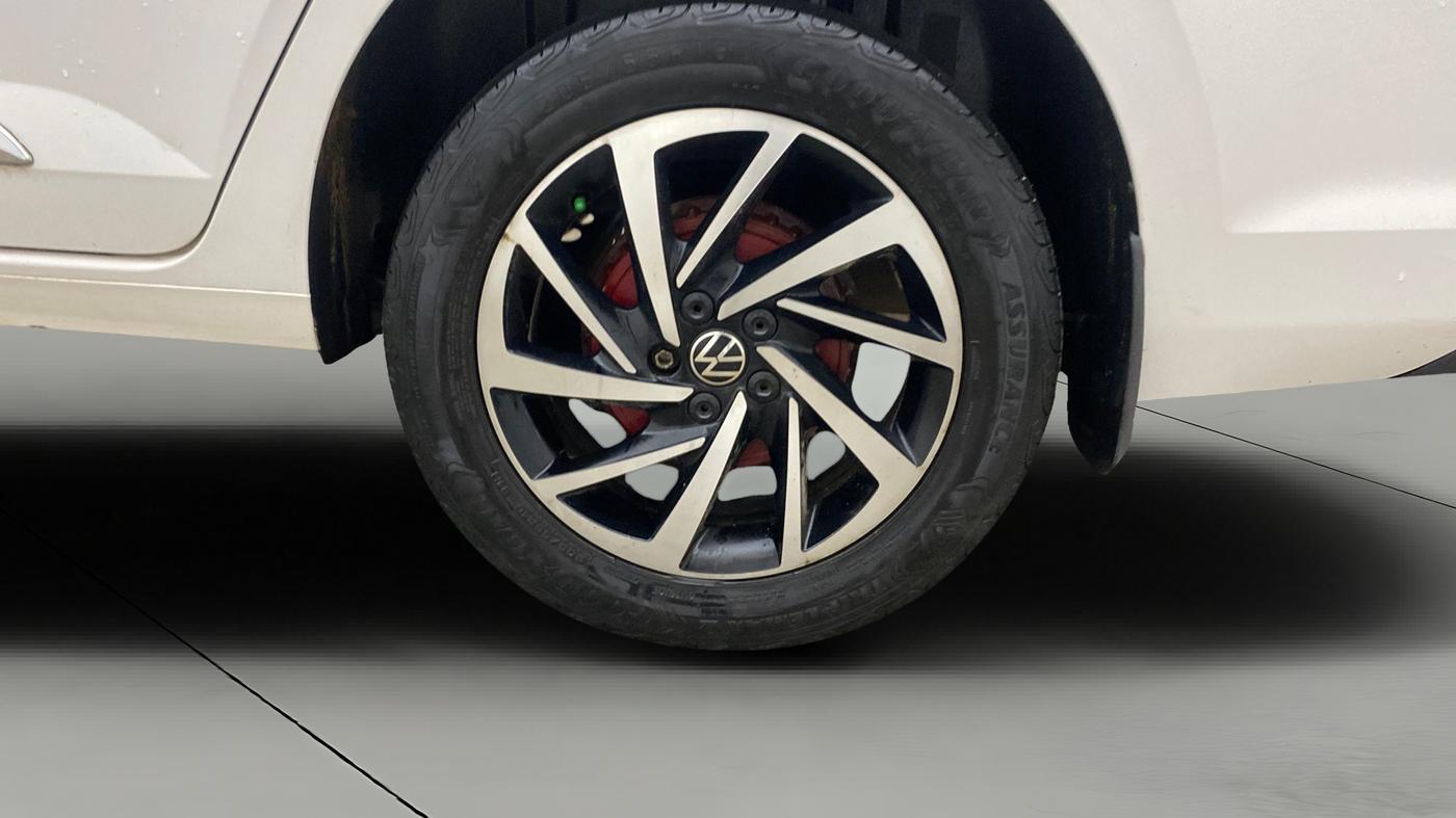 2022 Volkswagen VIRTUS TOPLINE TSI 1.0 MT, Petrol, Manual, 70,156 km, Left Rear Wheel
