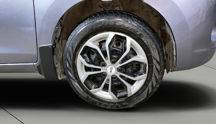2016 Maruti Celerio VXI, Petrol, Manual, 40,892 km, Right Front Wheel