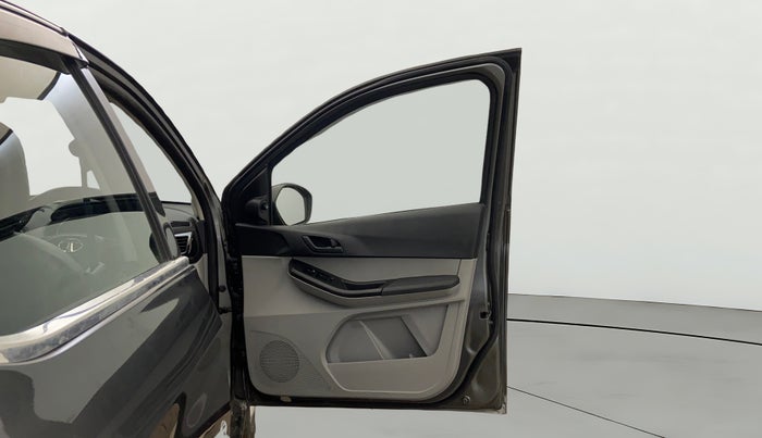 2023 Tata Tiago XT (O) PETROL, Petrol, Manual, 10,442 km, RHS Front Door