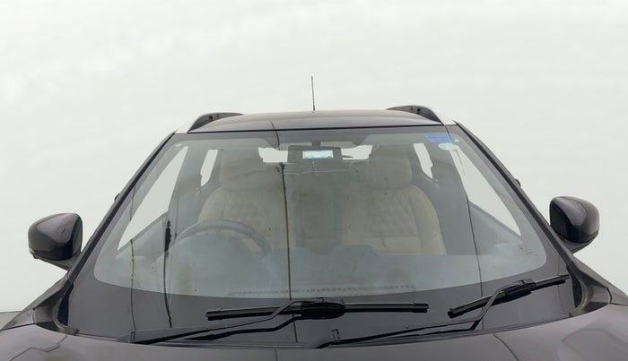 2022 Nissan MAGNITE XV PREMIUM TURBO CVT, Petrol, Automatic, 17,630 km, Front Windshield