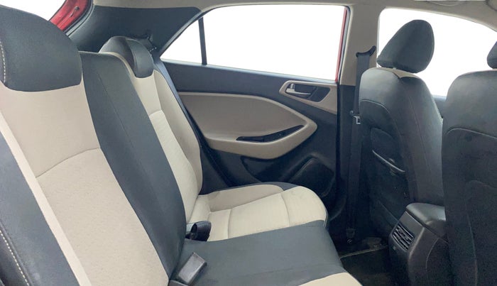 2016 Hyundai Elite i20 MAGNA 1.2, Petrol, Manual, 51,727 km, Right Side Rear Door Cabin