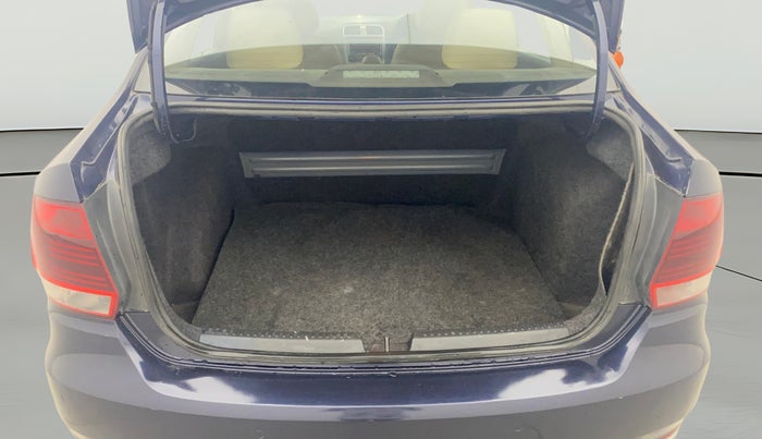 2015 Volkswagen Vento HIGHLINE 1.6 MPI, Petrol, Manual, 86,785 km, Boot Open Zoomed View