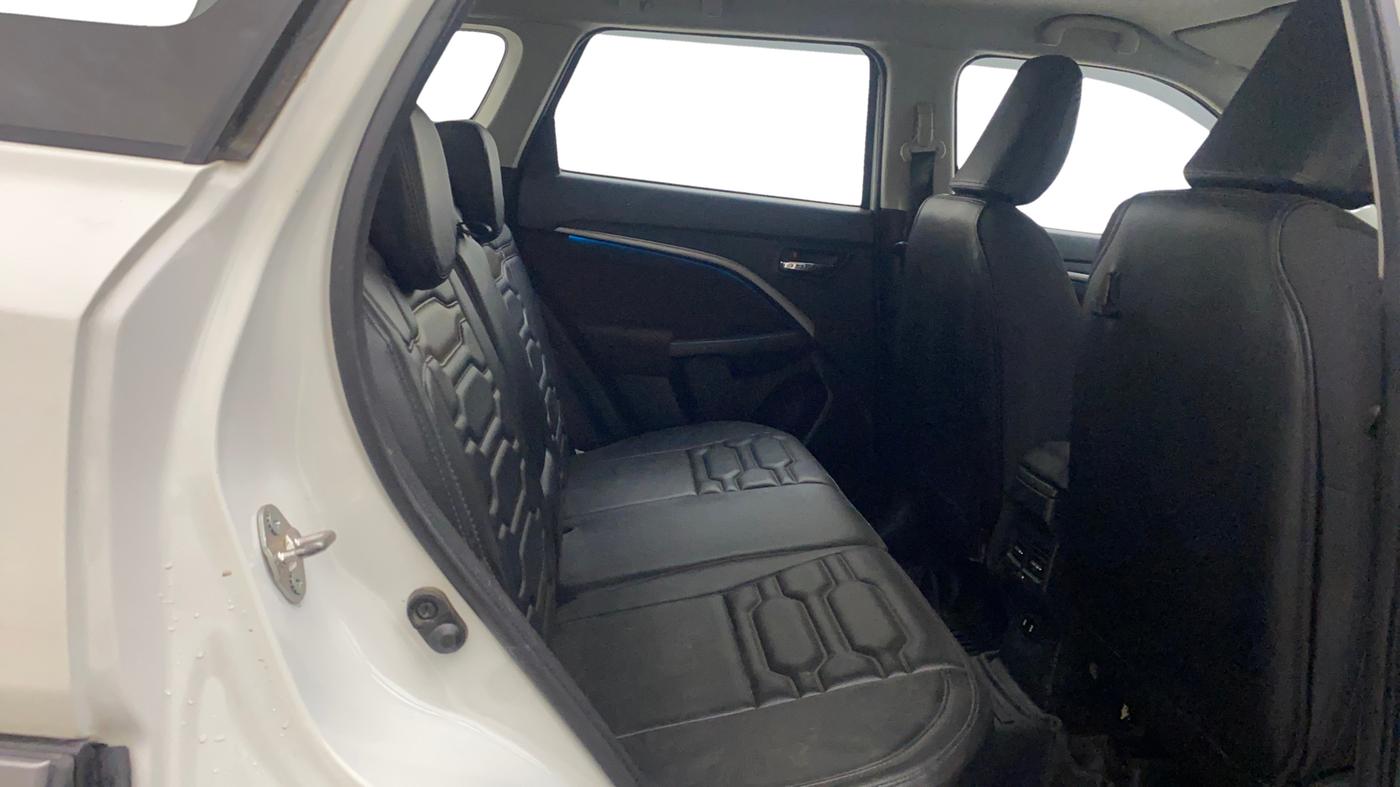 2023 Maruti BREZZA ZXI + SMART HYBRID, Petrol, Manual, 73,681 km, Right Side Rear Door Cabin