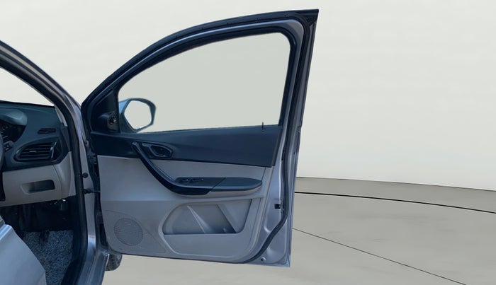 2018 Tata Tiago XT PETROL, Petrol, Manual, 60,478 km, RHS Front Door