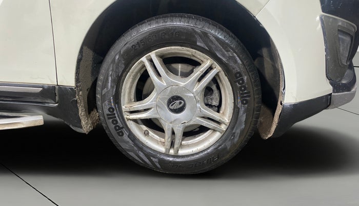 2018 Mahindra MARAZZO M6 8 STR, Diesel, Manual, 1,14,645 km, Right Front Wheel