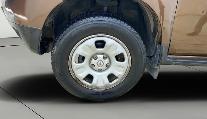 2015 Renault Duster 85 PS RXL DIESEL, Diesel, Manual, 1,17,548 km, Left Front Wheel