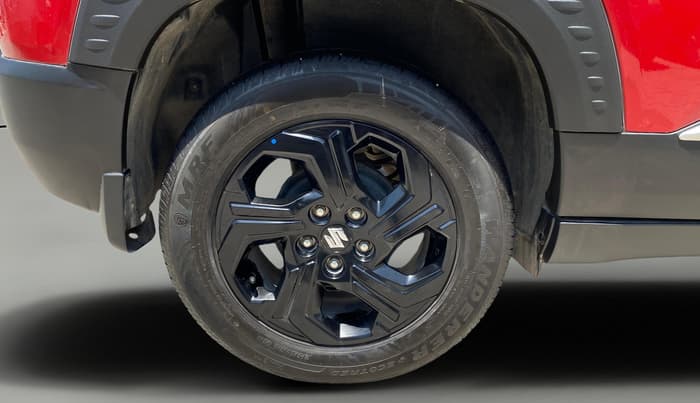 2024 Maruti BREZZA ZXI  AT SMART HYBRID DUAL TONE, Petrol, Automatic, 12,769 km, Right Rear Wheel