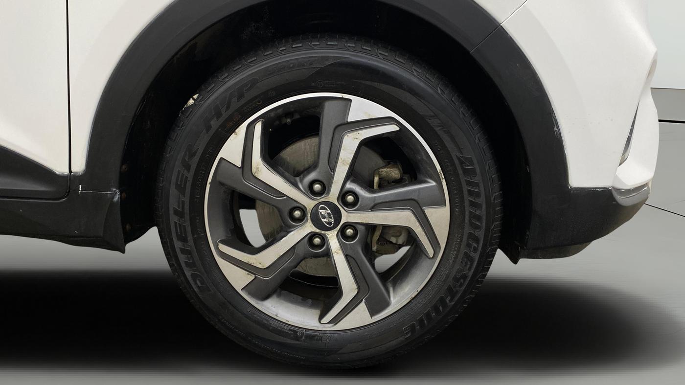 2019 Hyundai Creta SX SPORTS EDITION 1.6 PETROL DUAL TONE, Petrol, Manual, 35,189 km, Right Front Wheel