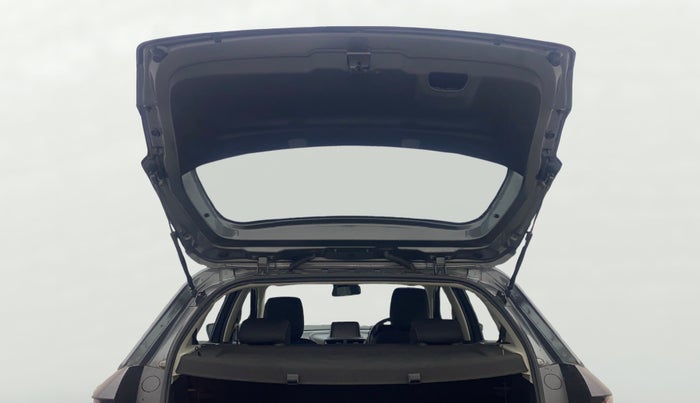 2023 Tata ALTROZ XZ + SUNROOF, Petrol, Manual, 47,293 km, Boot Door Open