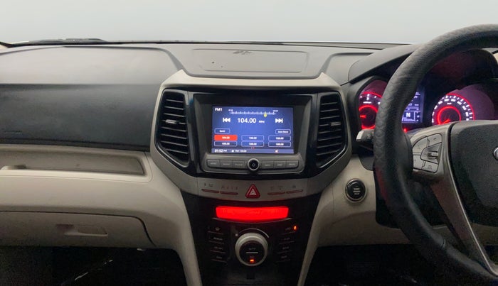 2021 Mahindra XUV300 W8 (O) 1.5 DIESEL AMT, Diesel, Automatic, 1,06,183 km, Air Conditioner