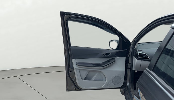 2024 Tata Tiago XT PETROL, Petrol, Manual, 6,621 km, LHS Front Door